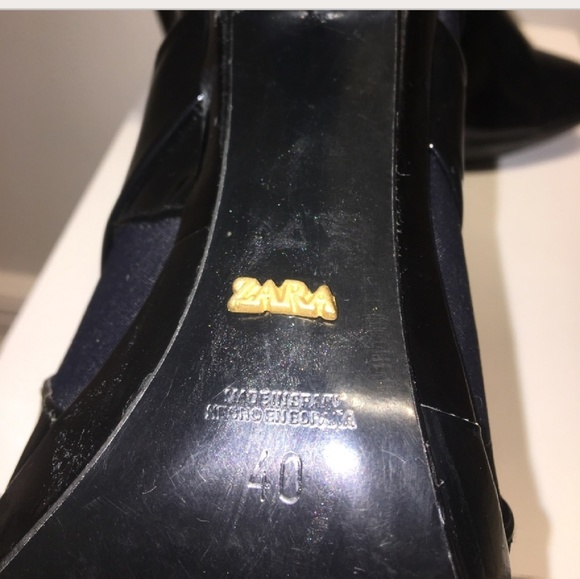 booties - Picture 1 of 5